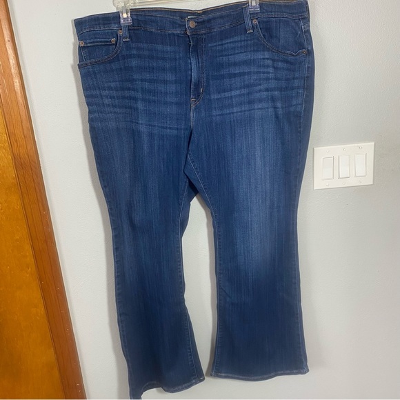 Levi’s Women’s Flare Jeans Plus Size 24W High Rise Excellent Condition - Picture 3 of 11